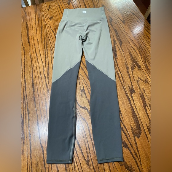 Vuori Colorblock Studio Leggings Women’s XS Oregano Green High Waist - Picture 3 of 7